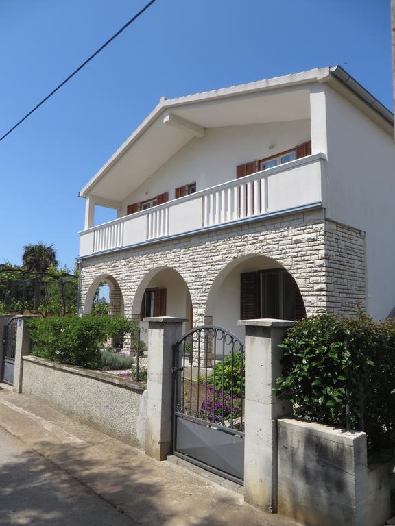 Filipovic Apartments With Pool Biograd Na Moru Exterior foto